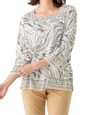 Alfred Dunner. FITS LIKE A LARGE. Tag reads small.